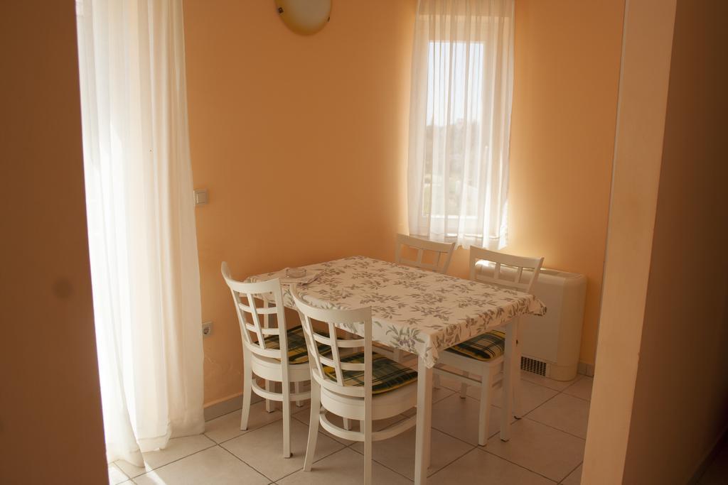 Apartments Mirage Novalja Εξωτερικό φωτογραφία