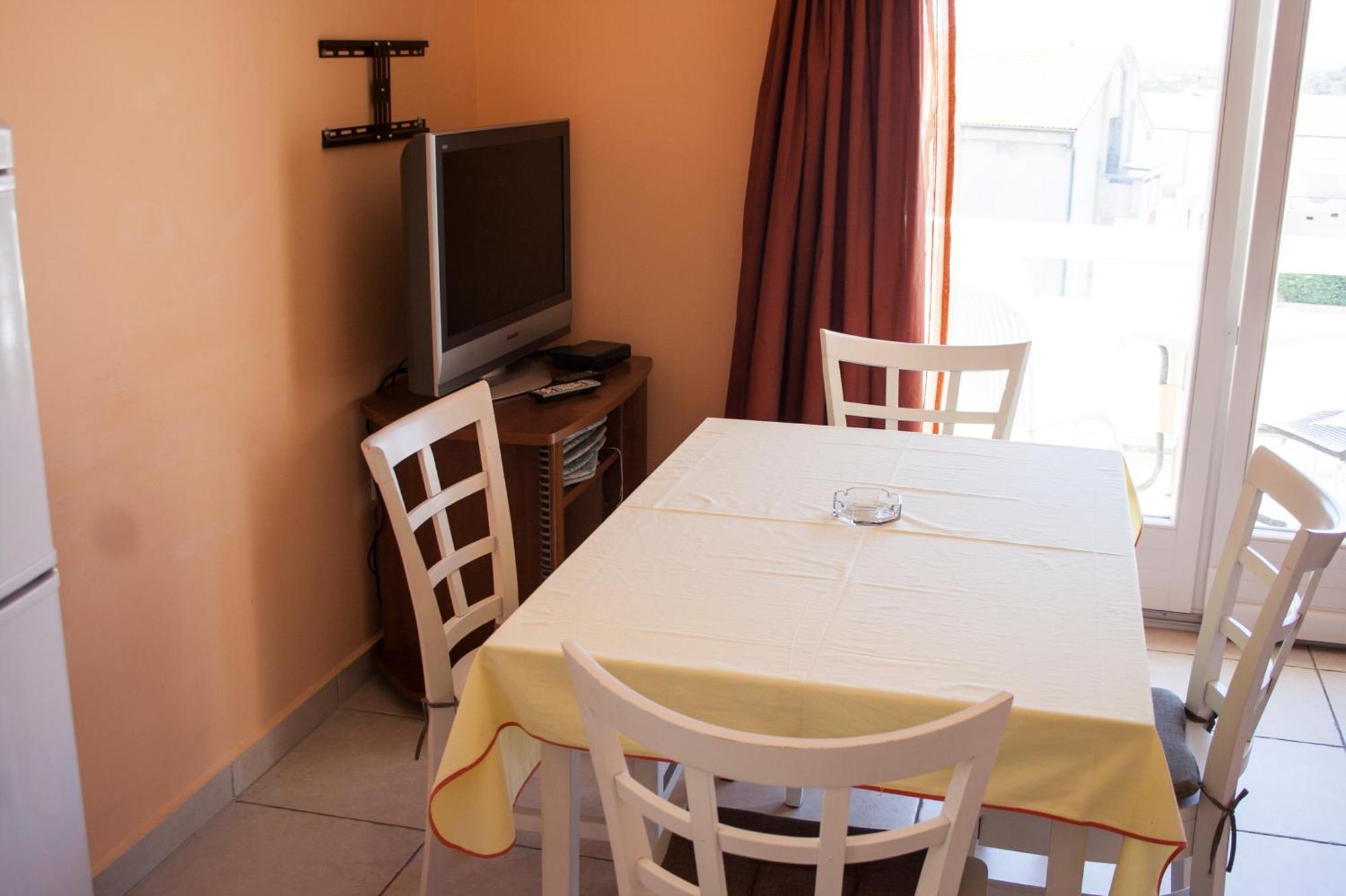 Apartments Mirage Novalja Εξωτερικό φωτογραφία