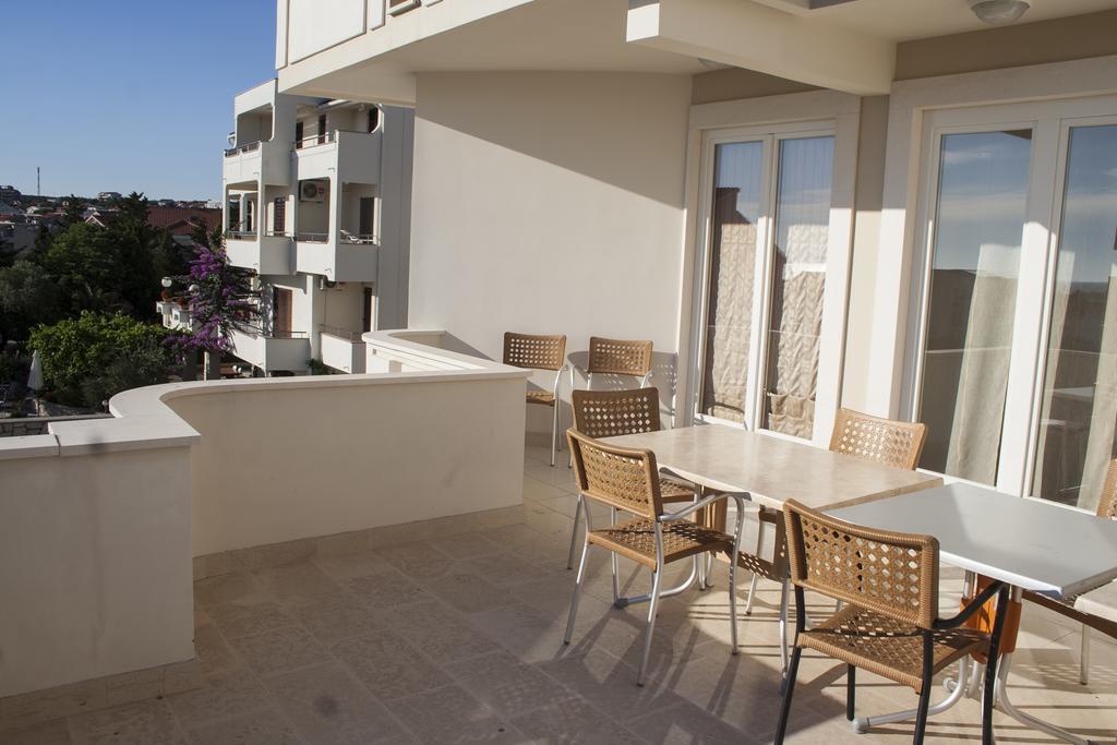 Apartments Mirage Novalja Εξωτερικό φωτογραφία